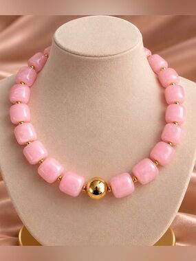 Pink Chunky Beaded Statement Necklace – Vintage Style